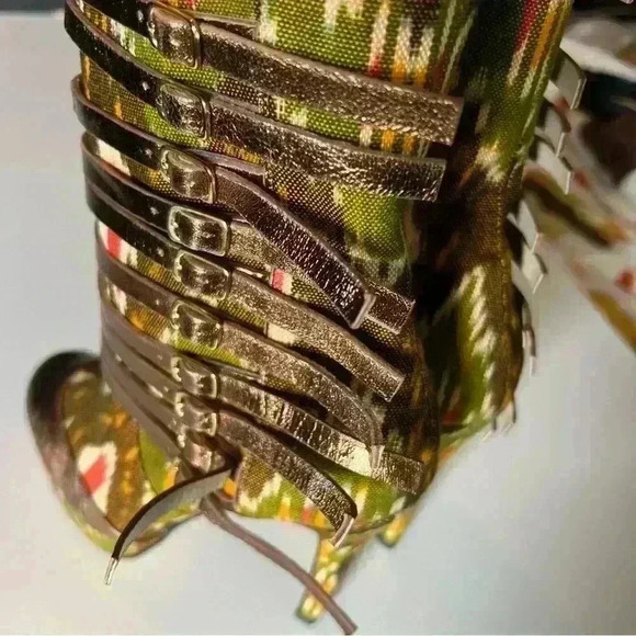 Max Martin Stiletto Boot Zipper Closure with Accent Straps Ikat Pattern Size 6.5 - Picture 2 of 9